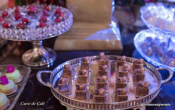 Carré de Caramelo e Café