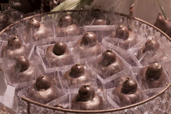Brigadeiro Trufado Preto e papel ouro - Image 2