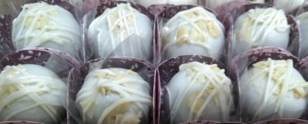 Doce de Castanha do Pará com lascas de amêndoas - Image 2